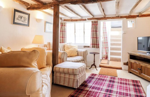 Halstead Cottage | 22 CHURCH PONDS, pet friendly, with open fire in Castle Hedingham