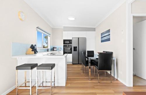 Dalmeny House | 22 Dulling Street Beach House