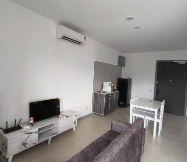 Downtown George Town Apartment | 22 Macalisterz 2025 Georgetown Premium 顶楼无边泳池