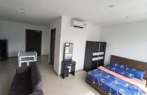 Downtown George Town Apartment | 22 Macalisterz 2025 Georgetown Premium 顶楼无边泳池