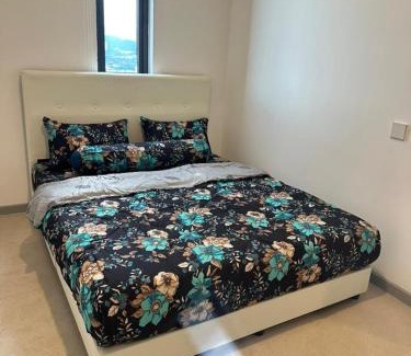 Downtown George Town Apartment | 22 Macalisterz 2025 Georgetown Premium 顶楼无边泳池