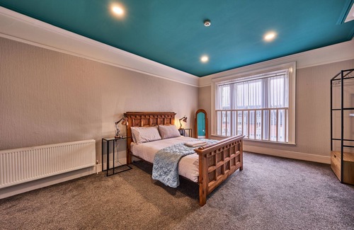 Londonderry House | 22 The Square
