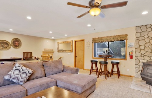 Big Bear Ski Chalet | 2251-downey Family Retreat 2 Bedroom Chalet by Redawning