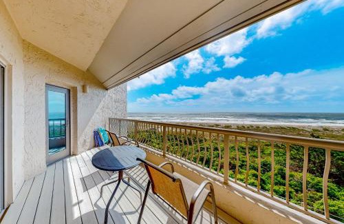 Fernandina Beach Apartment | 226 Sandcastles King Suite