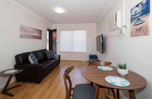 Rivervale Apartment | 23 Burswood Comfort Walk To Crown & Optus