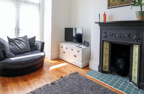 Walton on the Naze Cottage | 23 HIGH STREET, pet friendly, with a garden in Walton-On-The-Naze