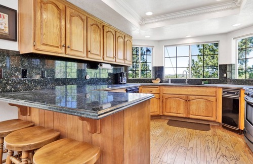 Big Bear Cabin | 2328-chateau De Big Bear 5 Bedroom Chalet by RedAwning