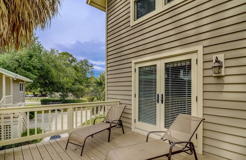 Sea Pines House | 233 Beachside Homes