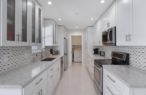 Lighthouse Point House | 2350 Managed By Brampton Park