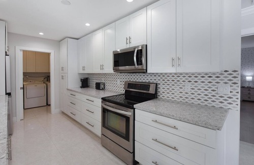 Lighthouse Point House | 2350 Managed By Brampton Park