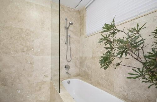 Point Lookout Apartment | 23a At The Islander