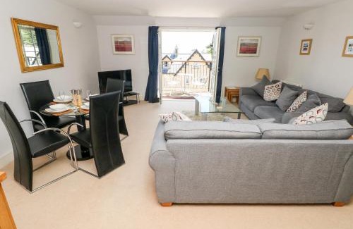 Saundersfoot Apartment | 24 Rhodewood House