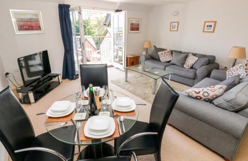 Saundersfoot Apartment | 24 Rhodewood House