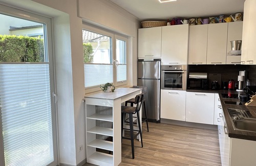 Nonnenhorn Apartment | 240 m² Ferienwohnung direkt am Bodensee mit privatem Strand und Fasssauna