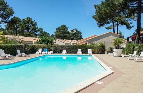 Les Mathes Apartment | 25 m² Apartment ∙ 1 bedroom ∙ 4 guests