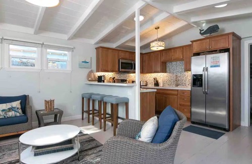Pierpont Bay House | 25% Off Oct! Walk To Beach, Beautiful Ocean Views