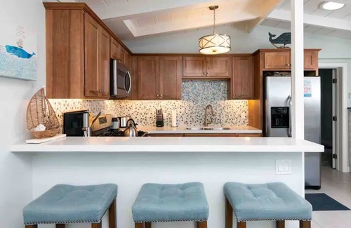 Pierpont Bay House | 25% Off Oct! Walk To Beach, Beautiful Ocean Views