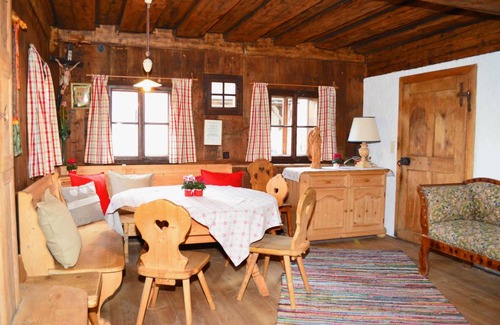 Weisspriach House | 250 m² House ∙ 5 bedrooms ∙ 10 guests