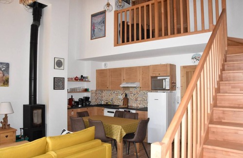 Pralognan-la-Vanoise Apartment | 250m from resort center, 1st floor, balcony, fireplace or stove, parking, tv, ski locker, 67m²