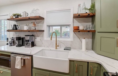 Norwood House | 2523 Indian Mound · 3 Bedroom Central Location House