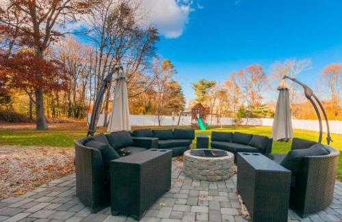 Centerville House | 256 Phinneys Lane Centerville - Cape Cod