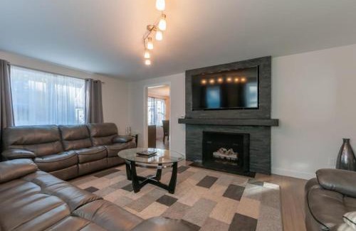 Centerville House | 256 Phinneys Lane Centerville - Cape Cod