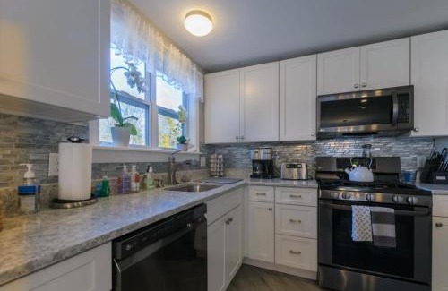 Centerville House | 256 Phinneys Lane Centerville - Cape Cod