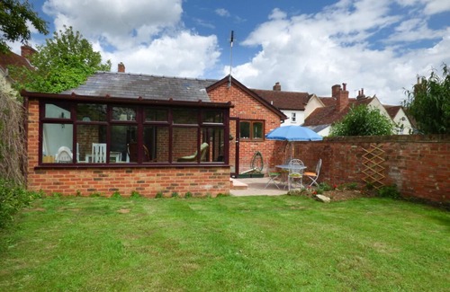 Sudbury Cottage | 27 SWAN STREET, pet friendly, character holiday cottage in Boxford