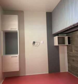 Sainte-Nathalene RV Rental | 270 ft² Mobile home