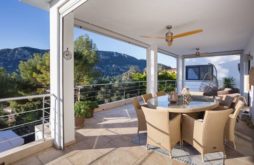 La Drova House | 279 m² House ∙ 4 bedrooms ∙ 8 guests