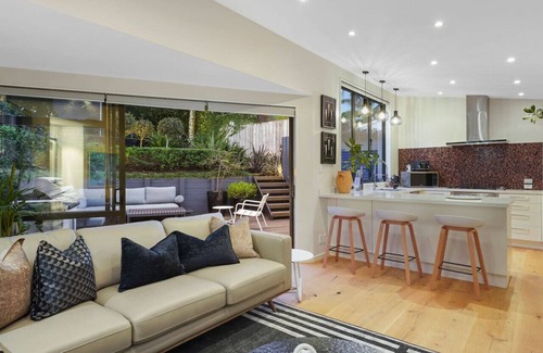 Freemans Bay House | 28 Collingwood Street, Freemans Bay, Auckland 1011