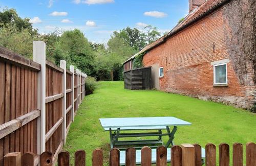 Aylsham House | 28 Millgate Cosy Dog Friendly Cottage in Aylsham