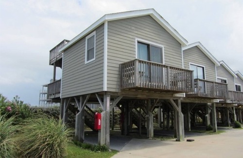 Hatteras Condo | 29 Cabana Anna Studio Bedroom Condo by RedAwning