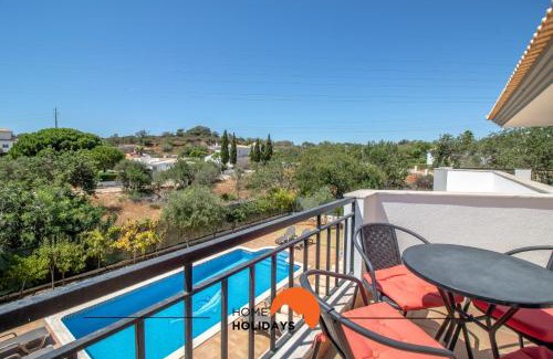 Alpouvar House | #297 Espaçosa Vivenda V5 by Home Holidays