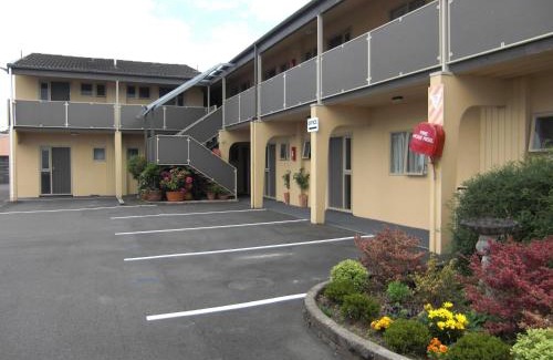 New Plymouth Hotel | 299 On Devon West