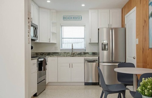 Safety Harbor Cottage | 2A Newly Renovated 1/1 at Coastal Cottages
