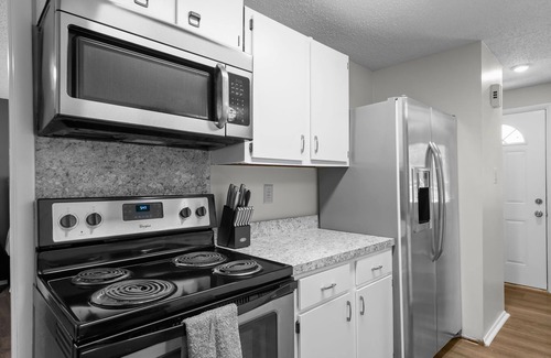 Charlotte House | 2B HotTub Oasis Close to Airport