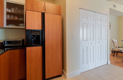 East Ocean Ave Condo | 2BD/2BA Penthouse w/ Pools, Marina on Intracoastal