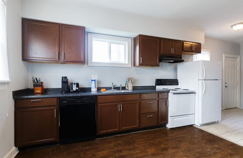 Meridian-Kessler House | 2Bd/2Bth King Beds, Patio, Yard, Walk to Trail, Safe & Quiet, Newly Furnished