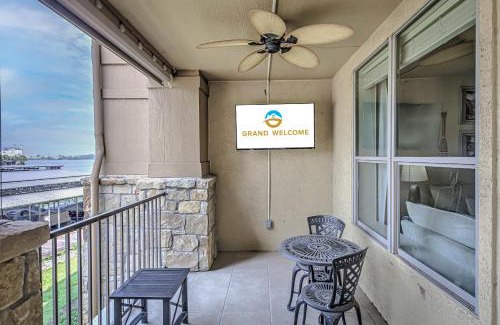Horseshoe Bay House | 2BDR Condo for 4 with Pool Hot Tub & View of Marina