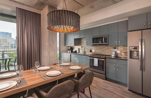 Civic District Resort | 2Bed/2Bath Deluxe Suite in Central Austin Resort with a Rooftop Pool!