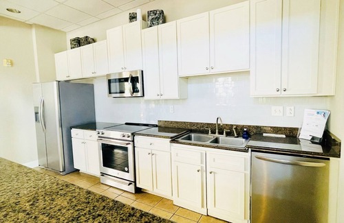SouthPark Apartment | 2Bed/2bath w/POOLSIDE VIEW in SOUTHPARK!