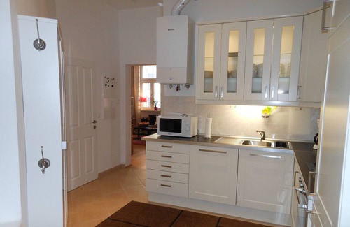 Vienna Apartment | 2bedroom Family Home, Air-Conditioning, Cable TV, Wifi, Metro
