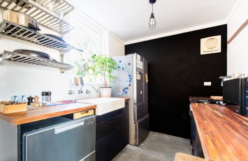 Parkville Apartment | 2BR Apartment in Parkville Steps from Royal Park