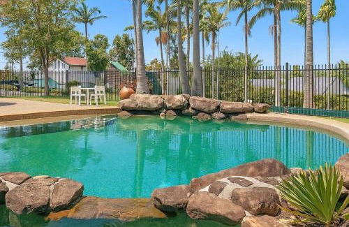 Bilambil Heights Apartment | 2Br Apartment, Pool, 12 mins to Airport
