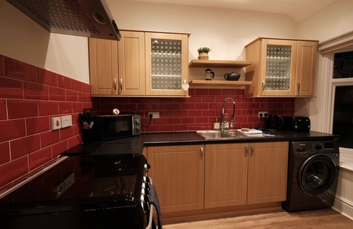 Rhos on Sea Apartment | 2br-beachviews-petfriendly-freeparking