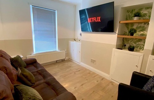 Belfast City Centre House | 2BR City Side House in Belfast