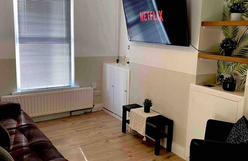 Belfast City Centre House | 2BR City Side House in Belfast