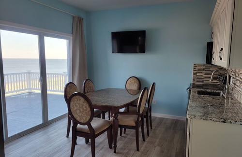 Broadkill Beach Condo | 2BR condo, 2nd floor.nFREE kayaks and bikes. Hot Tub and Sauna - extra fee.