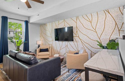 Williamstown Apartment | 2BR Condo Near Ark for 6 Guests - Free Parking